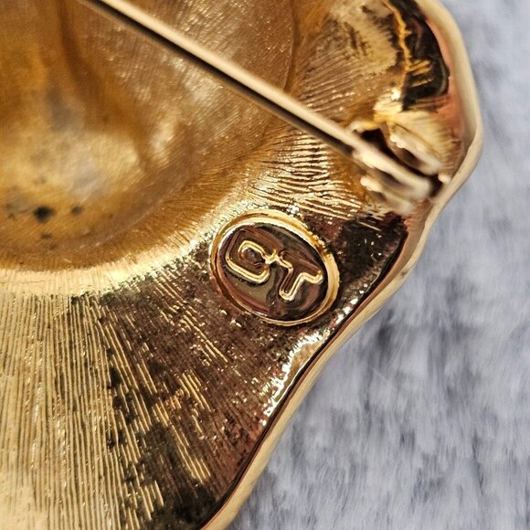 Vintage 80s Leopard Panther Emerald Green Eyes Brooch Signed CT Gold Tone 2” - Picture 5 of 6